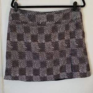 IZOD Golf Skort with Lining Black and White